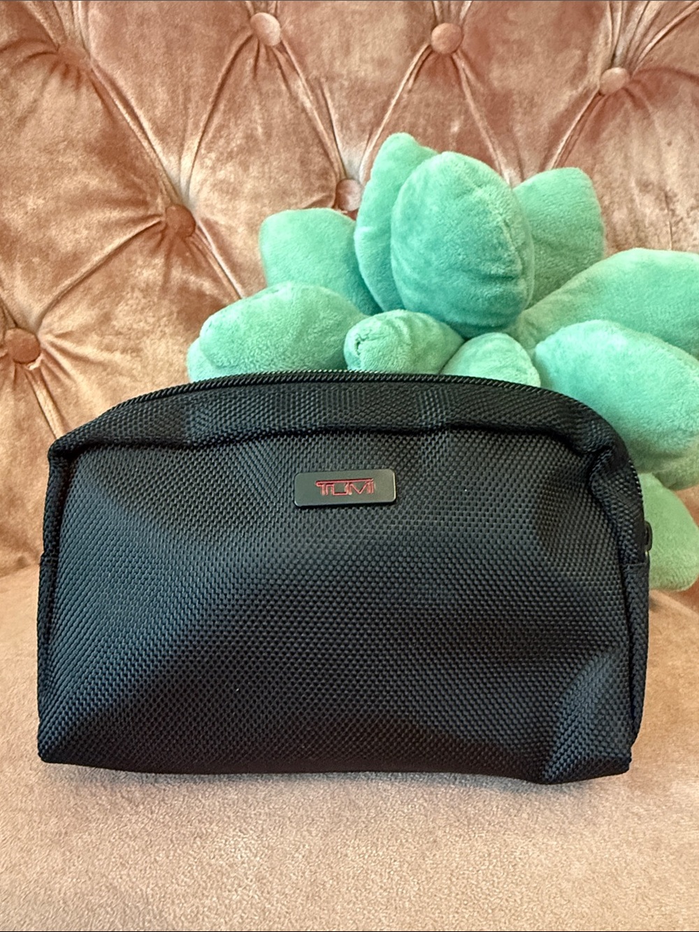NWOT Tumi Black Men's Toiletry Kit Travel Pouch